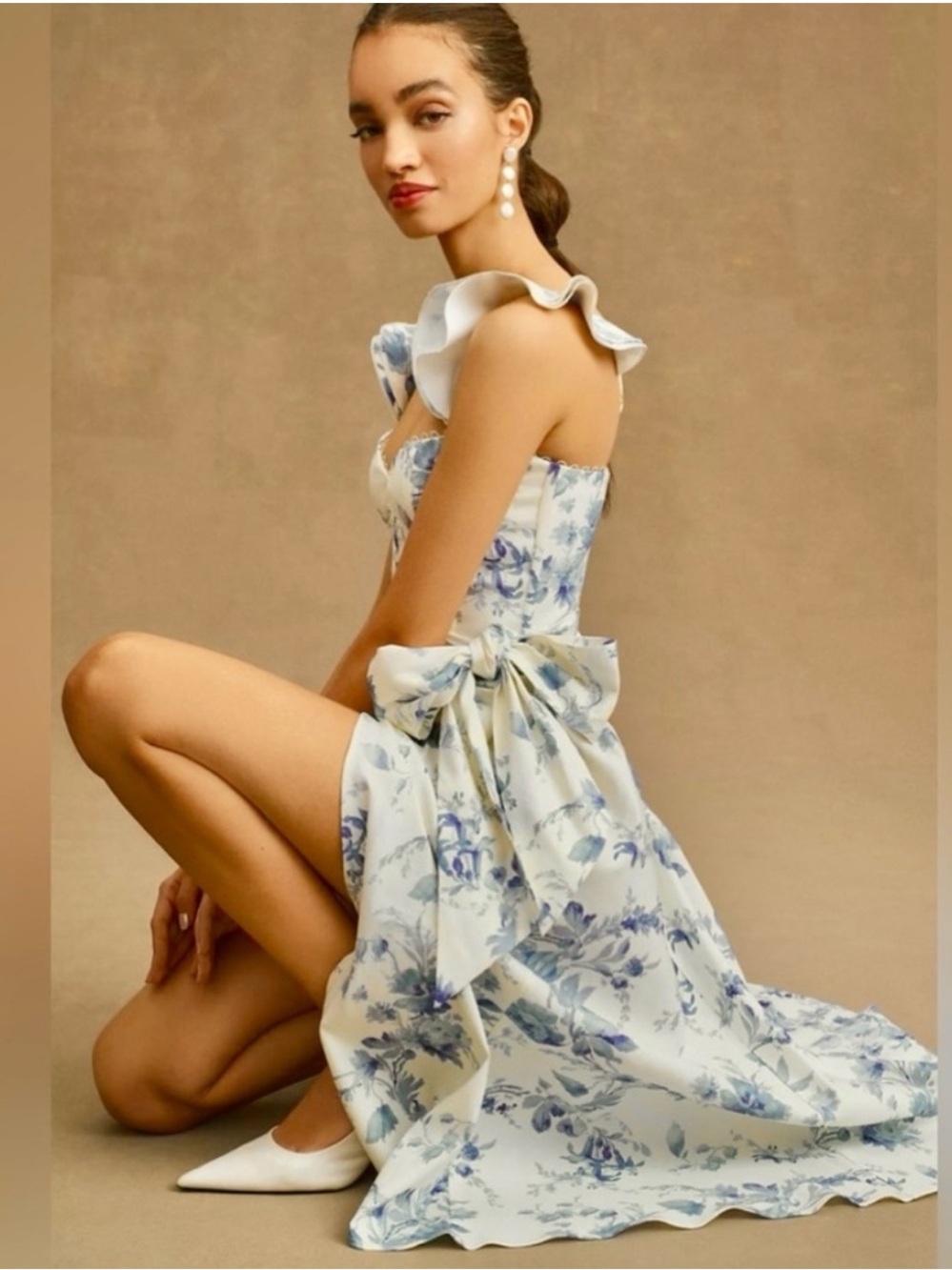 V. CHAPMAN Vera Ruffle Strap Corset Slit Dress Size 10 Provencal Blue Floral